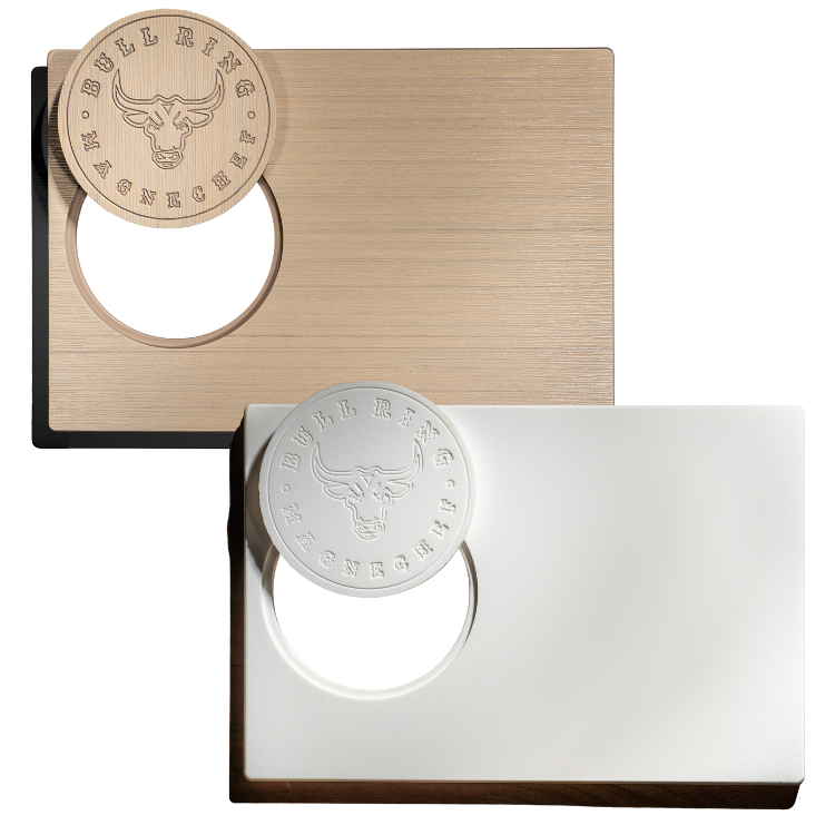 Bullring Magnetic Mess-Free Cutting Board (small - 10" X 15")