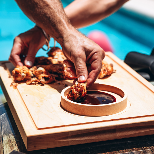 Wood (Maple) - Bullring Magnetic Mess-Free Cutting Board (large - 13" X 19")