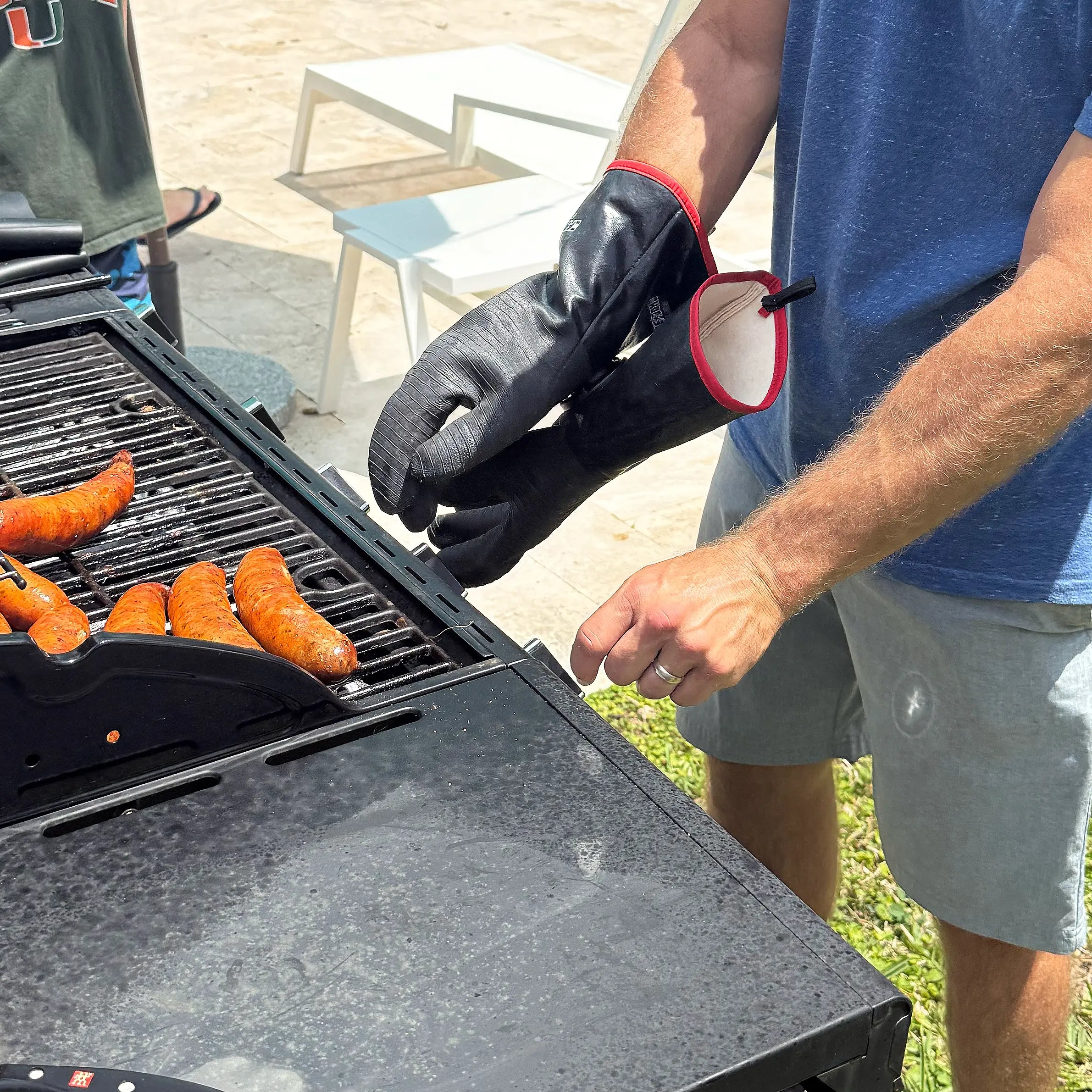 FREEDOM BBQ  Gloves 14" Cuffs with Magnetic Safety Clips